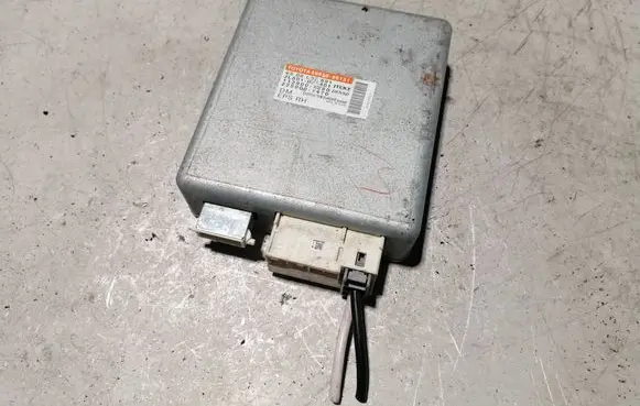 Toyota Avensis T270 Power steering control unit/module 8965005131