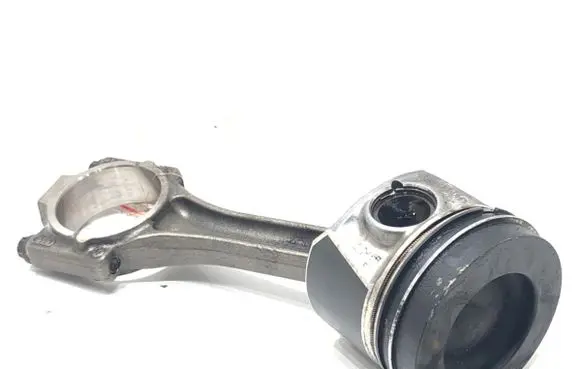 Volkswagen Golf VII Piston with connecting rod DGTA