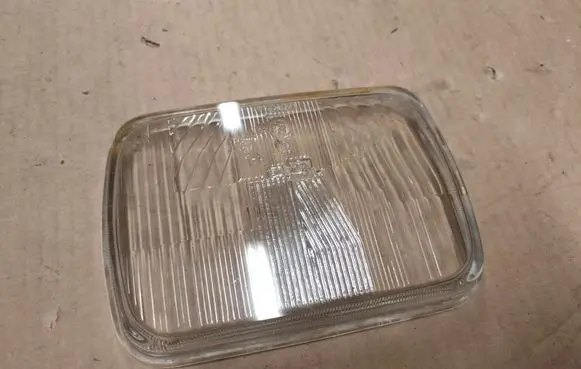 Jeep Cherokee XJ Headlight lense 