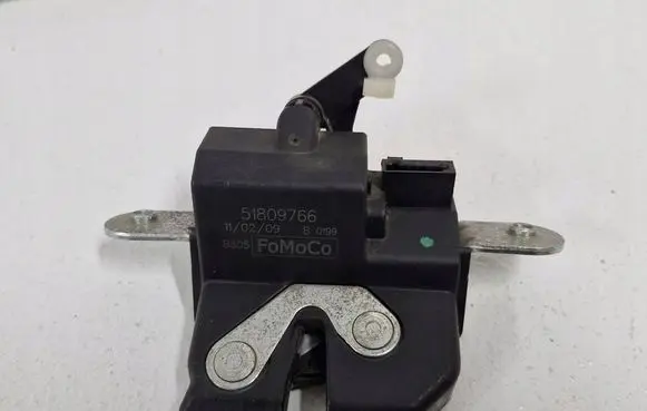 Ford Ka Tailgate/trunk/boot lock/catch/latch 51809766