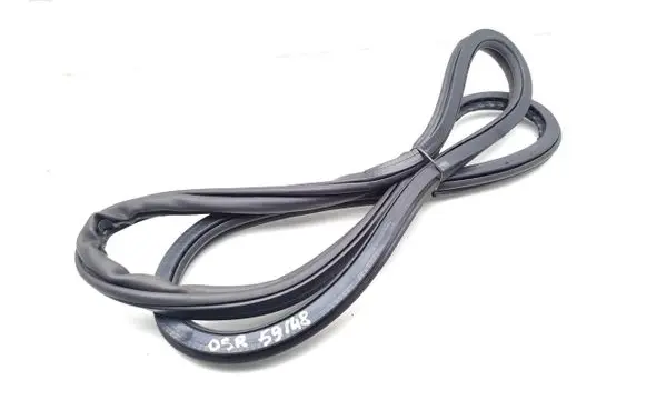 Volkswagen Taigo Rear door rubber seal (on body) 