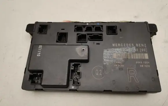 Mercedes-Benz E W211 Door control unit/module A2118208285