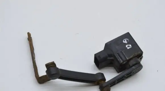 Mercedes-Benz ML W164 Air suspension front height level sensor A0105427717 15375897