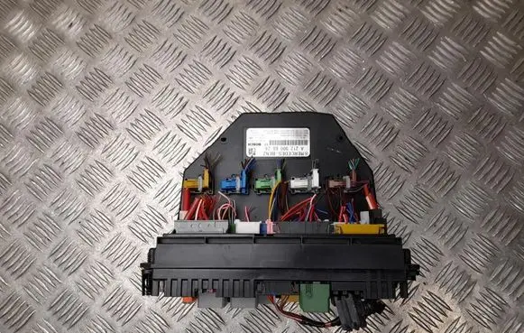 Mercedes-Benz C AMG W204 Fuse box set A2129006824