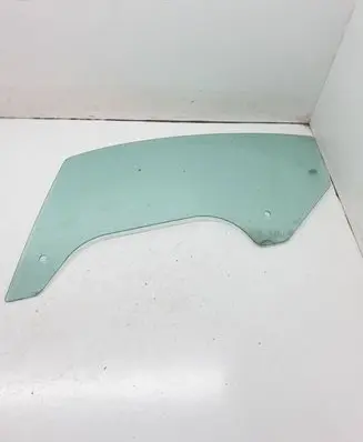 Audi TT Mk1 Front door window glass four-door 43R001352