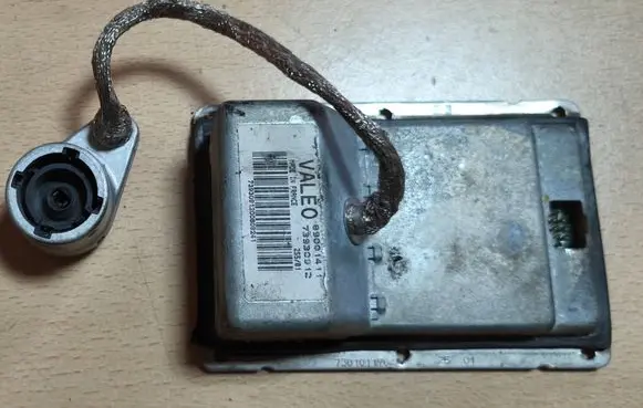 Audi A6 S6 C5 4B Headlight ballast module Xenon 89001411 73930912 7393091200808241