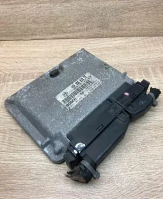 Volkswagen New Beetle Engine control unit/module ECU 06A906018CR 0261206086 WithPlug