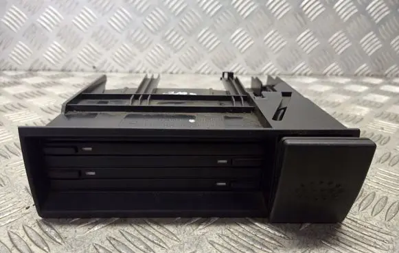 Mercedes-Benz A W168 CD/DVD changer A1686800514