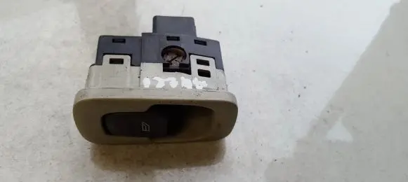 Volvo S80 Electric window control switch 9476697
