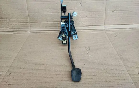 Ford Kuga I Clutch pedal 3M517B633LE