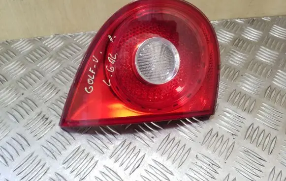 Volkswagen Golf V Tailgate rear/tail lights 1K6945093F 028500104A
