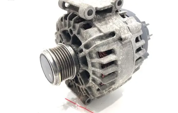 Volkswagen Touran III Generator/alternator 06K903015B