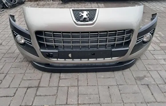 Peugeot 3008 I Front bumper 