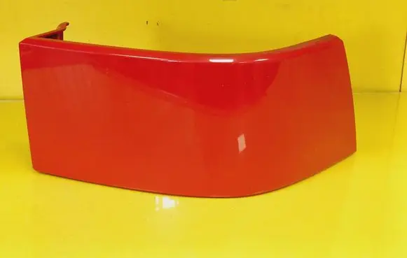 Rear/tail light trim molding