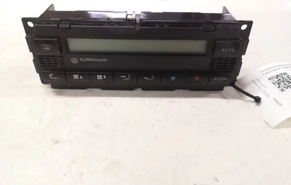 Volkswagen PASSAT B5.5 Climate control unit