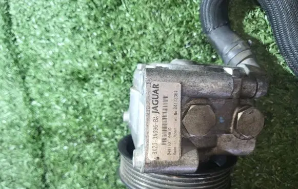 Jaguar XF X250 Power steering pump