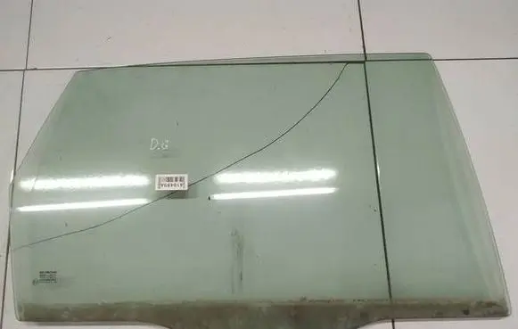 Honda Civic Rear door window glass AS2
