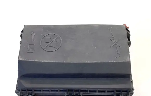 Opel Astra J Fuse box set C11000139