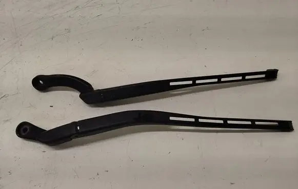 Audi A4 S4 B7 8E 8H Front wiper blade arm 8E1955407