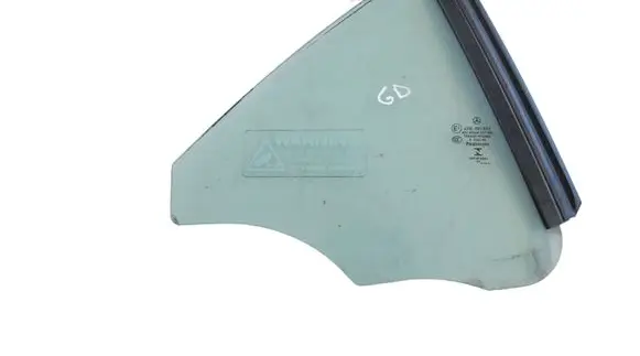 Volkswagen Golf VII Rear side window 43R001582