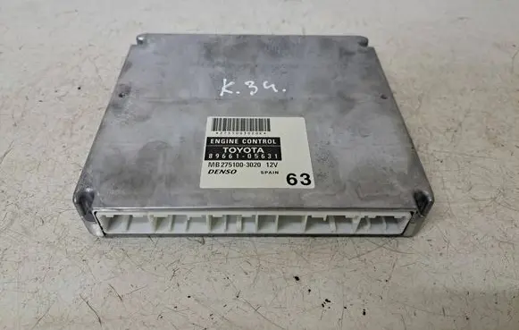 Toyota Avensis T250 Engine control unit/module 8966105631