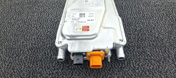 Porsche Taycan 9J1 Auxiliary heating control unit/module 9J1963507F 122R000550 10R068485