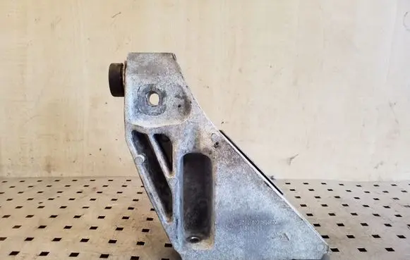 BMW X6 E71 Engine mounting bracket 22116772680