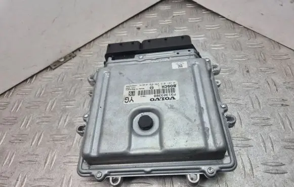 Volvo C30 Engine control unit/module P31303388 0281015286