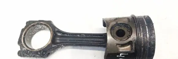 Volkswagen Golf III Piston with connecting rod A151