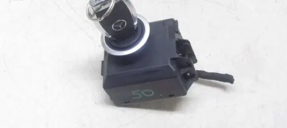 Mercedes-Benz GLA W156 Ignition lock A2469054602