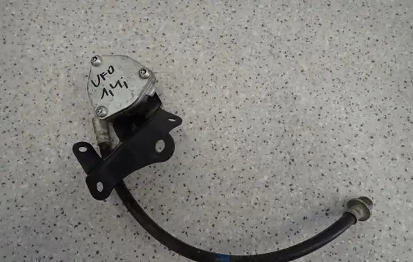 Clutch slave cylinder