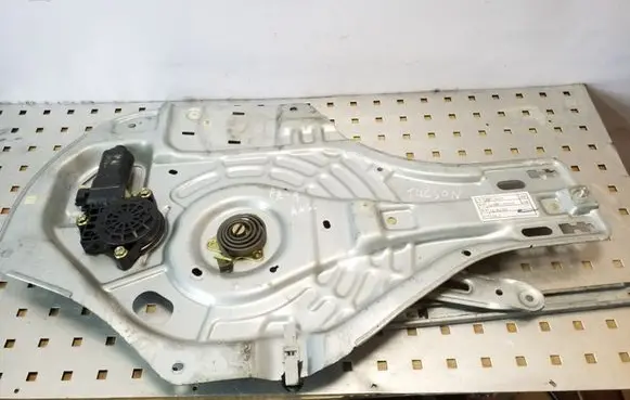Front door window regulator with motor
