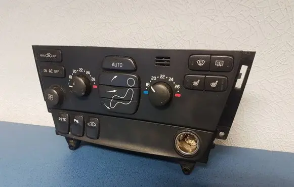 Volvo V70 Climate control unit 30746022 05W34E01 M4341400062