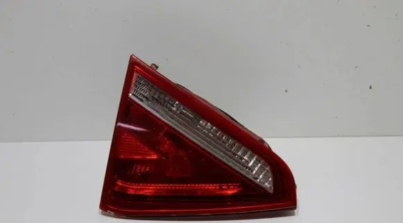 Audi A5 8T 8F Tailgate rear/tail lights 8T0945093