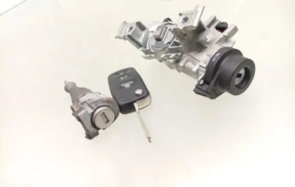 Volkswagen Golf VI Ignition lock 1K0905851B 5K0837202 1K0905865A