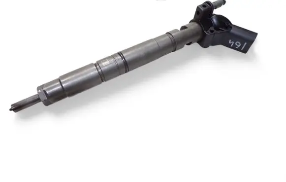 Audi A6 S6 C6 4F Fuel injector 059130277AR 0445116015