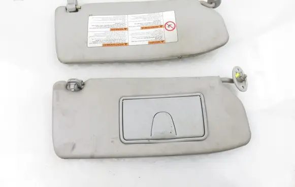 Suzuki Ignis Sun visor clip/hook/bracket 