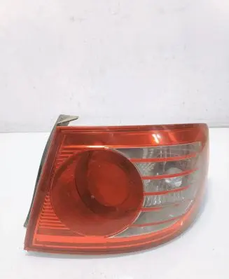 Hyundai Elantra Rear/tail lights 30822B