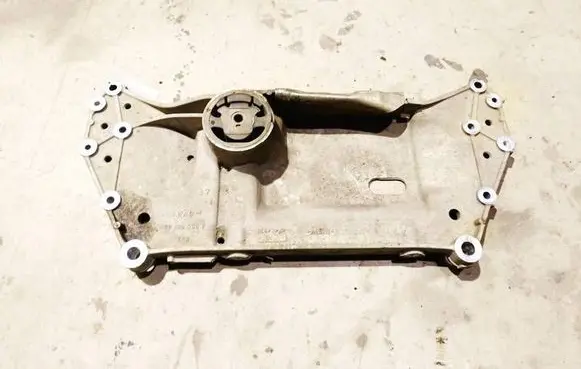 Volkswagen Golf Plus Front subframe