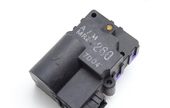 Mitsubishi Carisma Air flap motor/actuator MR268260