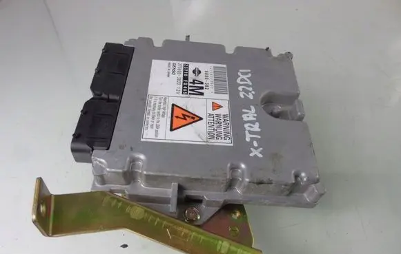 Nissan X-Trail T30 Engine control unit/module 23710EQ465