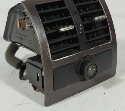 Audi A6 S6 C5 4B Rear air vent grill 4B0819203