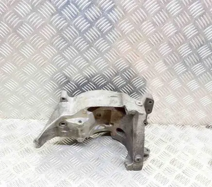 BMW 3 E90 E91 Generator/alternator bracket 7802639