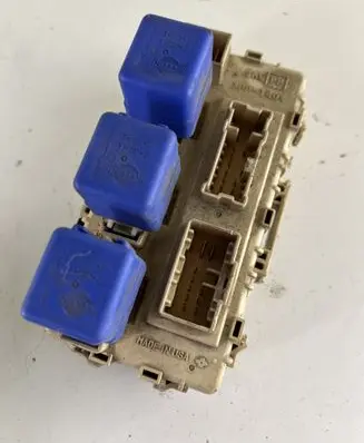 Nissan X-Trail T30 Fuse module
