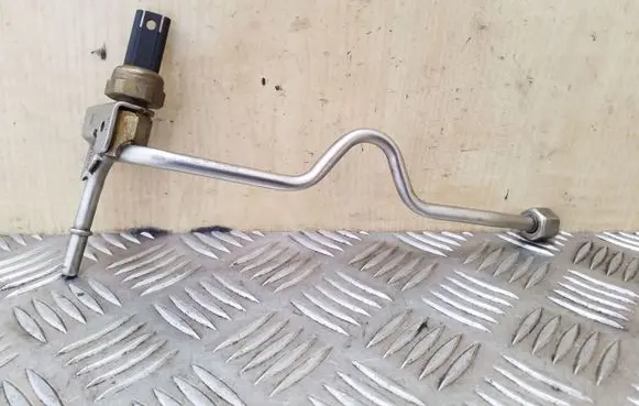 Fuel pressure sensor