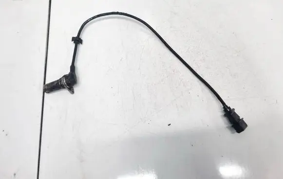 Audi A4 S4 B5 8D Crankshaft position sensor 028907319B