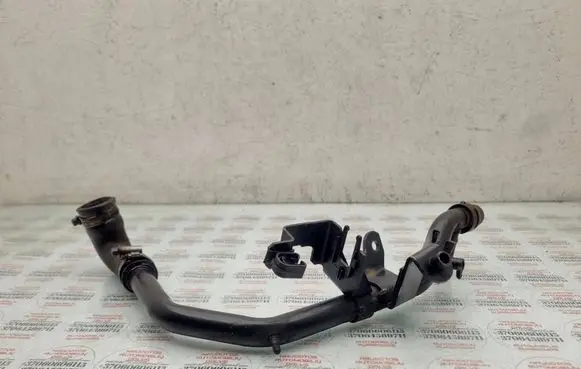 Volkswagen PASSAT B5 Engine coolant pipe/hose 028121065AE