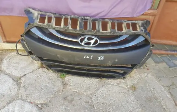 Hyundai i30 Front grill