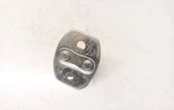 Toyota RAV 4 (XA30) Rear door lock loop/hook striker 