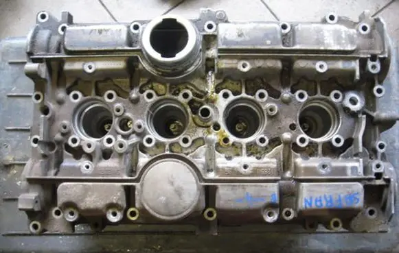 Renault Safrane Engine head 10010053779 20I4C16V